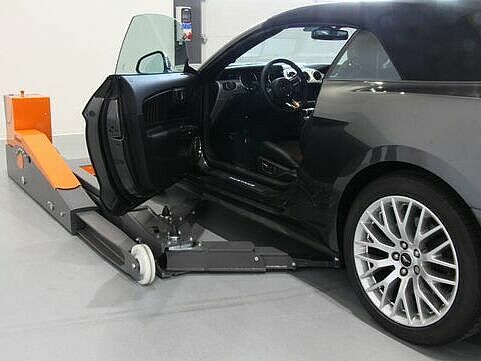 Die Fahrzeugtüren lassen sich frei öffnen